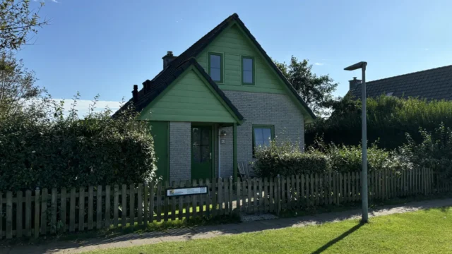 Strandparel 41 · Bungalow in Julianadorp foto 1